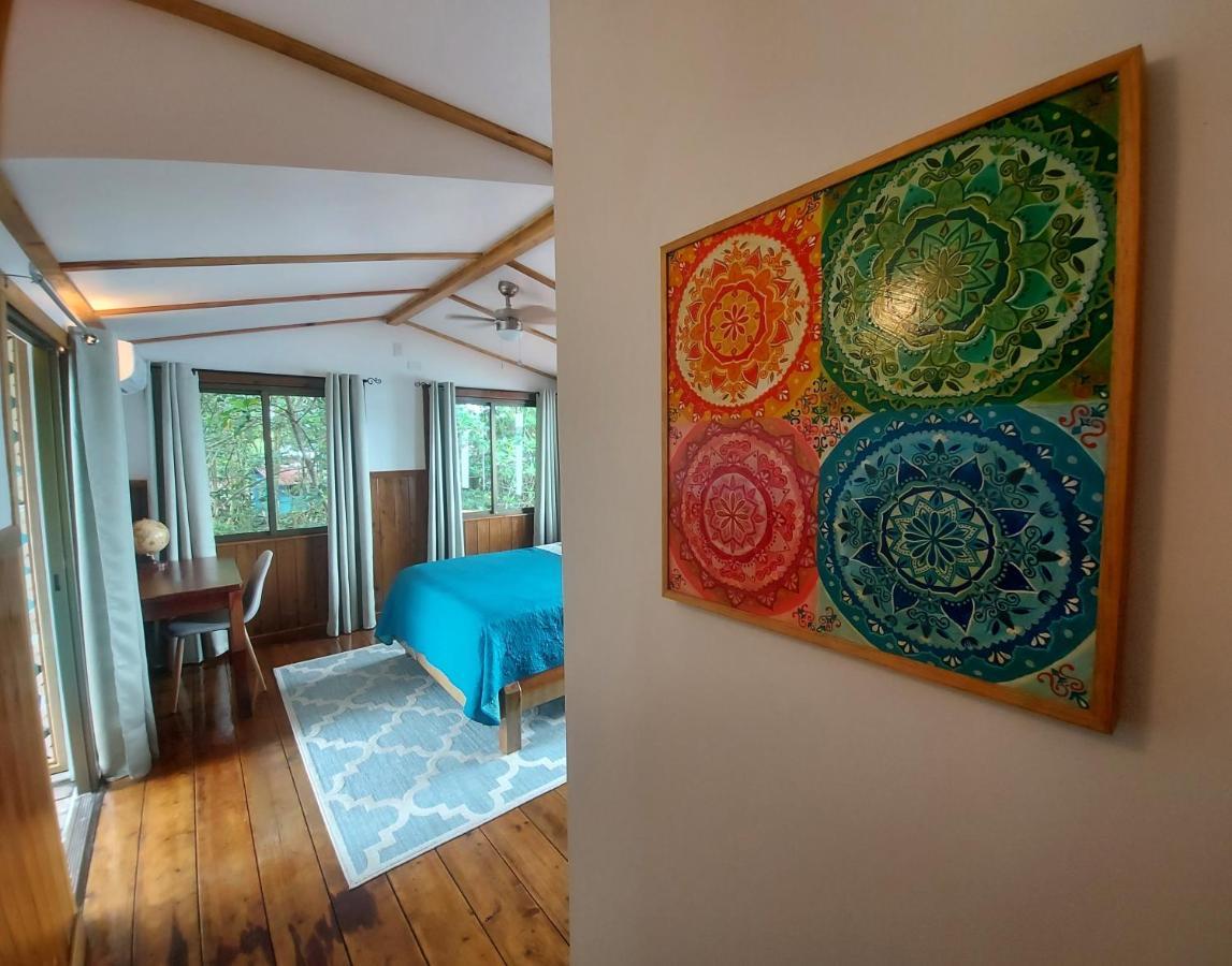 The Sunsetter Bed & Breakfast Bocas del Toro Exterior photo