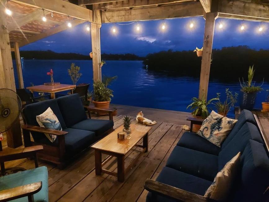 The Sunsetter Bed & Breakfast Bocas del Toro Exterior photo