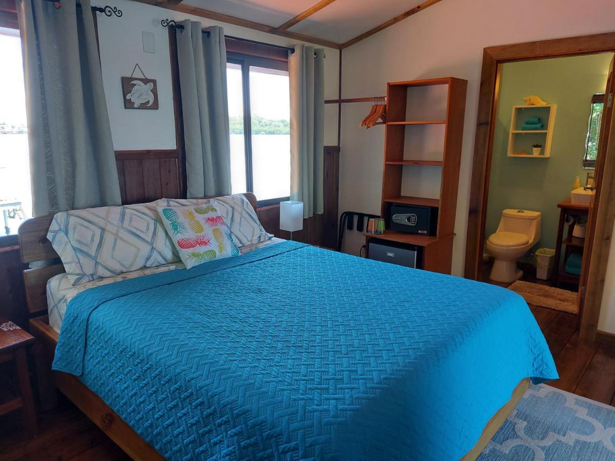 The Sunsetter Bed & Breakfast Bocas del Toro Exterior photo